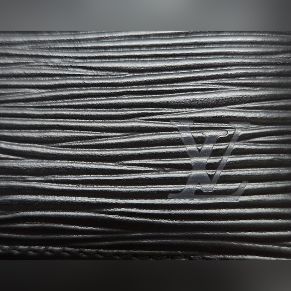 LOUIS VUITTON LV EPI Leather Wallet in Black SR0063 - Picture 11 of 11